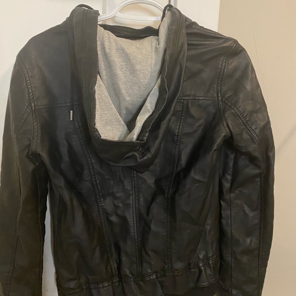 Black small leather jacket - Picture 3 of 3